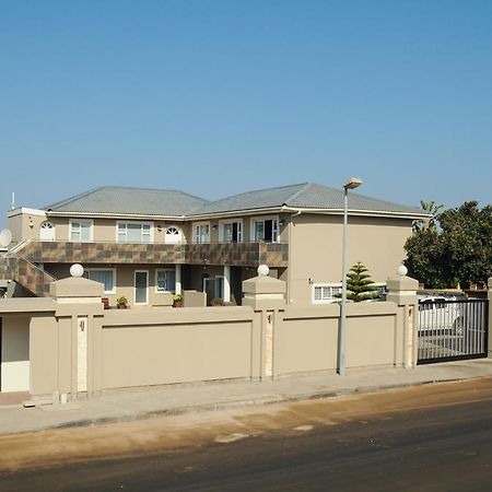 Sea Breeze Guesthouse Swakopmund Buitenkant foto