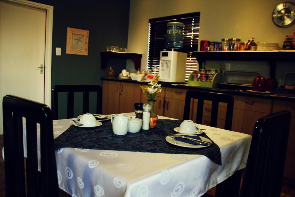 Sea Breeze Guesthouse Swakopmund Buitenkant foto