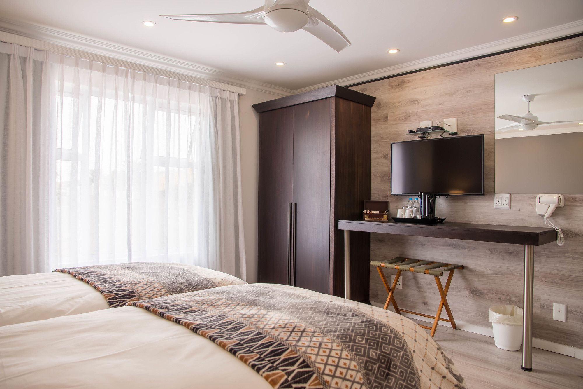 Sea Breeze Guesthouse Swakopmund Buitenkant foto